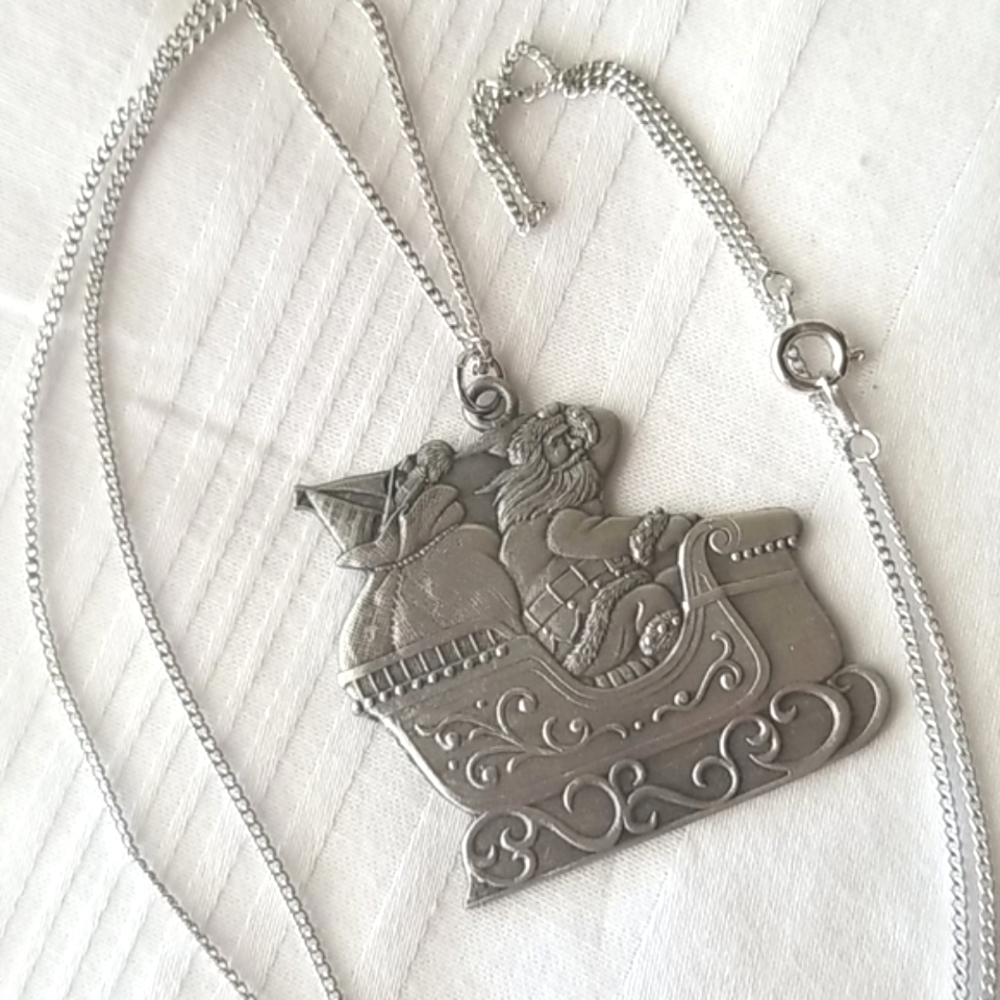 Vintage ESL 1992 Santa Sleigh Christmas Necklace